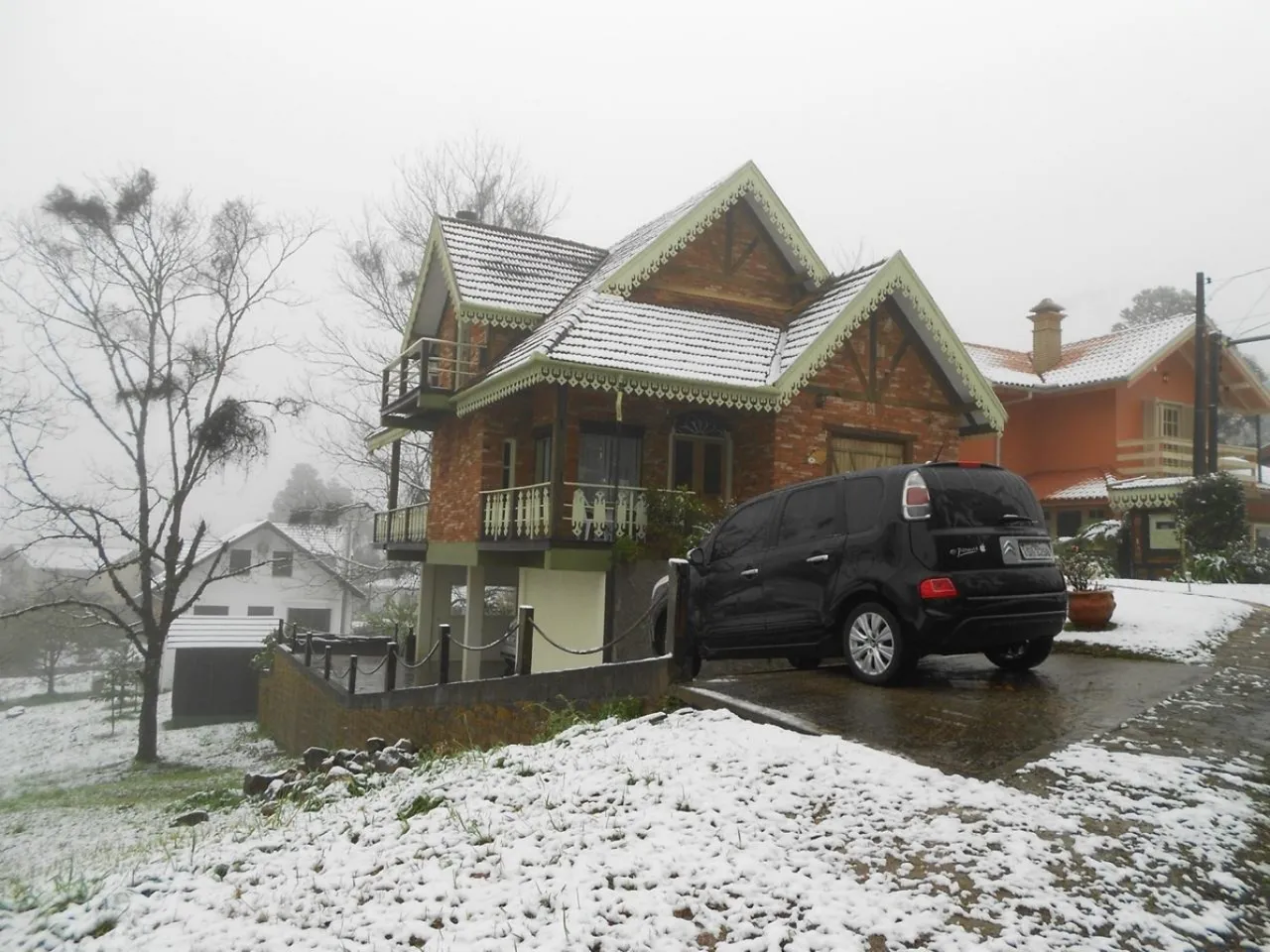 Casa quinta da Serra em Condominio.