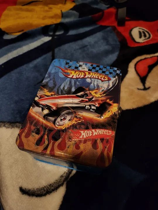 Caixa Hot Wheels + carros - Foto 4
