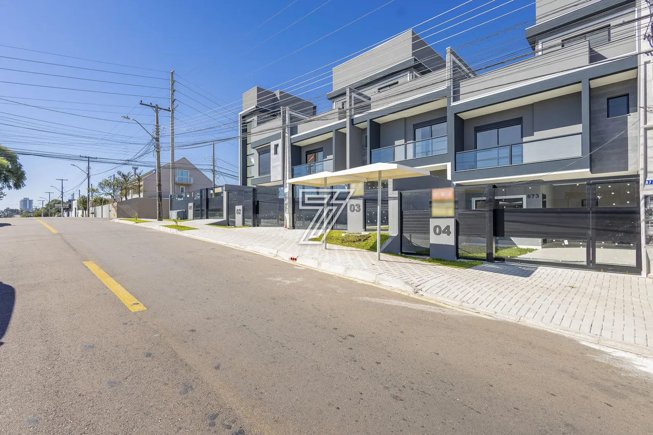 Sobrado a venda Portão com 160 m2 tem 4 quartos 2 vagas garagem