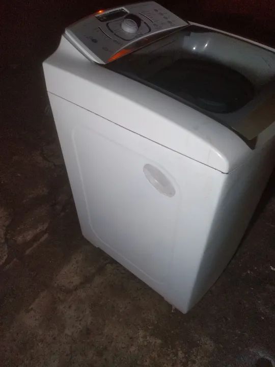 Máquina de Lavar Roupa em Ótimo Estado de 15 kg Electrolux  - Foto 6