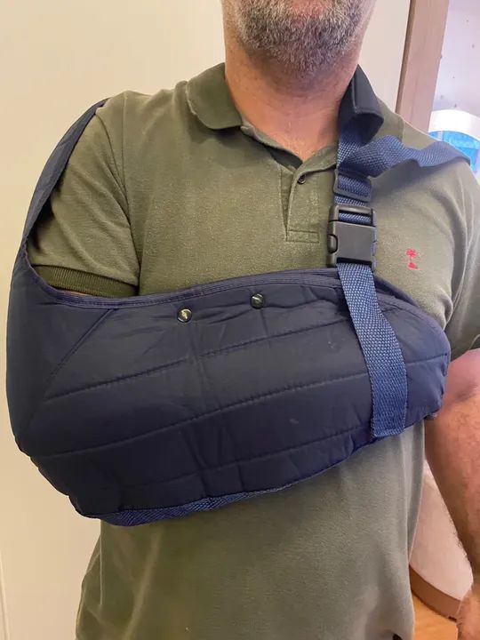 Tipoia imobilizadora 