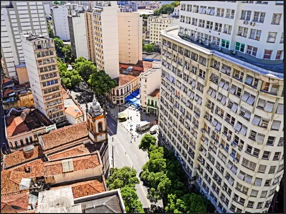 Salas comerciais, junto à Av. Rio Branco, Distrito Naval e Porto Maravilha, VLT e Metrô no