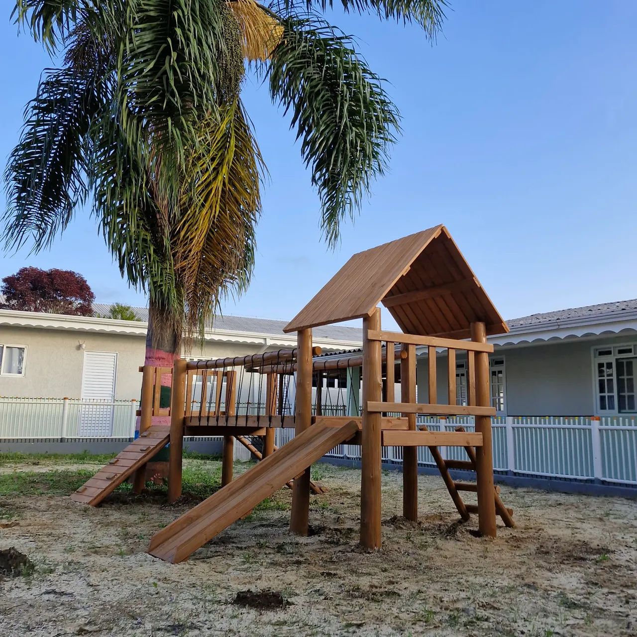 Playground de madeira para crianças - Foto 5