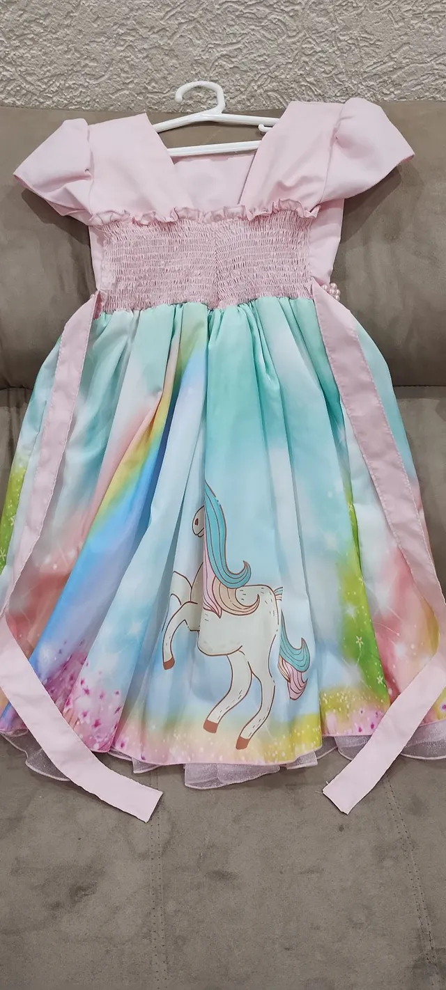 Vestido infantil de unicornio