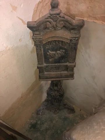 Caixa Correio Colonial Pombo Grande Com Pé Ferro Fundido - Foto 3