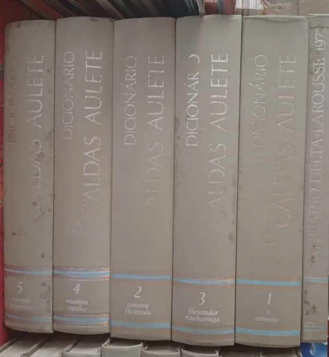 Enciclopédia Barsa LaRousse (15 livros) + Dicionário (5 livros)