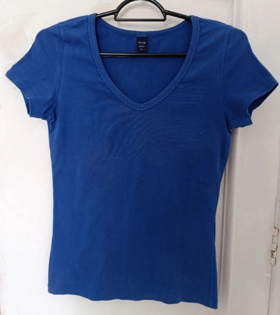 Camisa blusa feminina azul em algodão e elastano. Marca Hering. Tamano M.