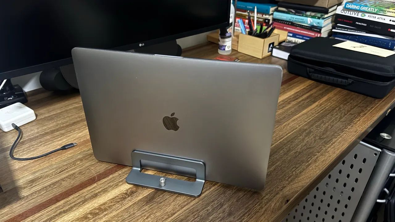MacBook Pro 15 - Intel i7 | 16GB RAM | SSD 500GB - Modelo A1990 - Foto 2