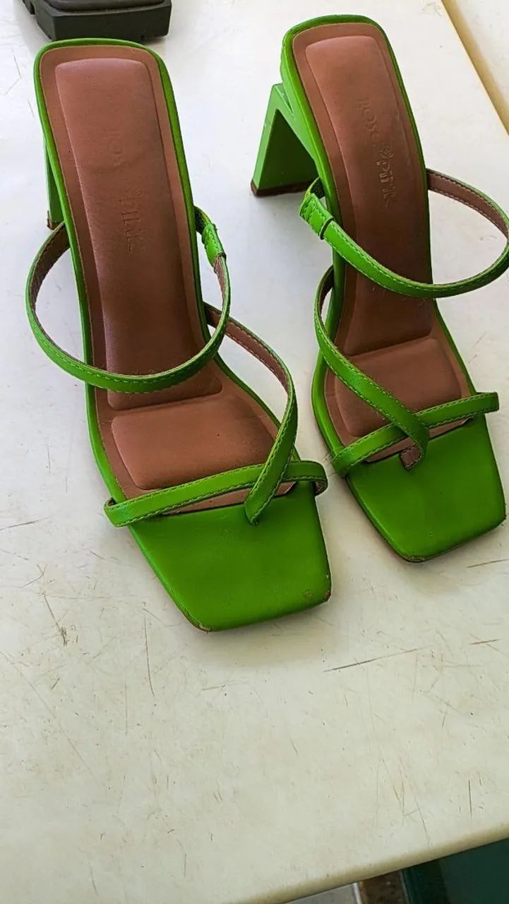 Sandália verde elegante - Foto 3