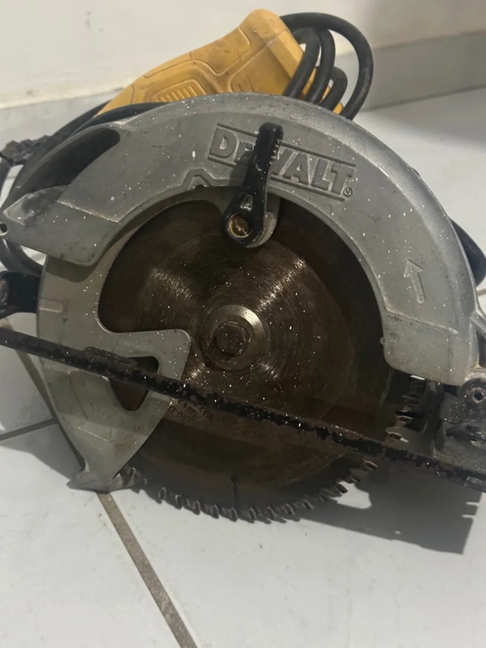 Serra Circular Dewalt - Ótimo estado