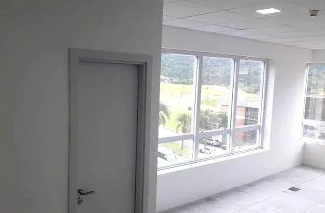 Sala à venda em Santana de Parnaíba, Alphaville, com 39 m² - Foto 3