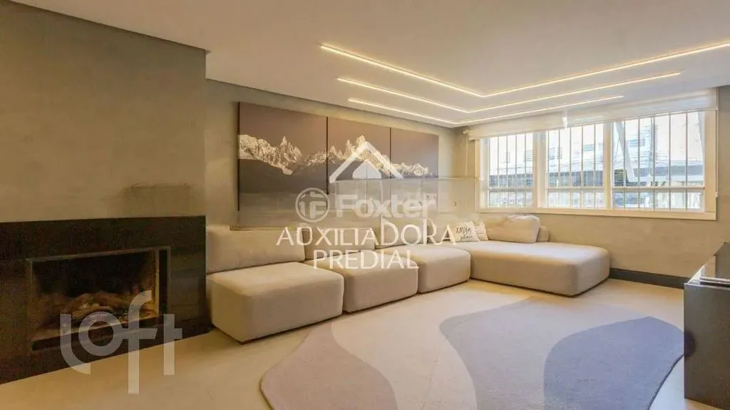 Vendo Excelente casa 3 quartos 3 suítes 3 garagens 328m² privativos no Bairro Chácara das