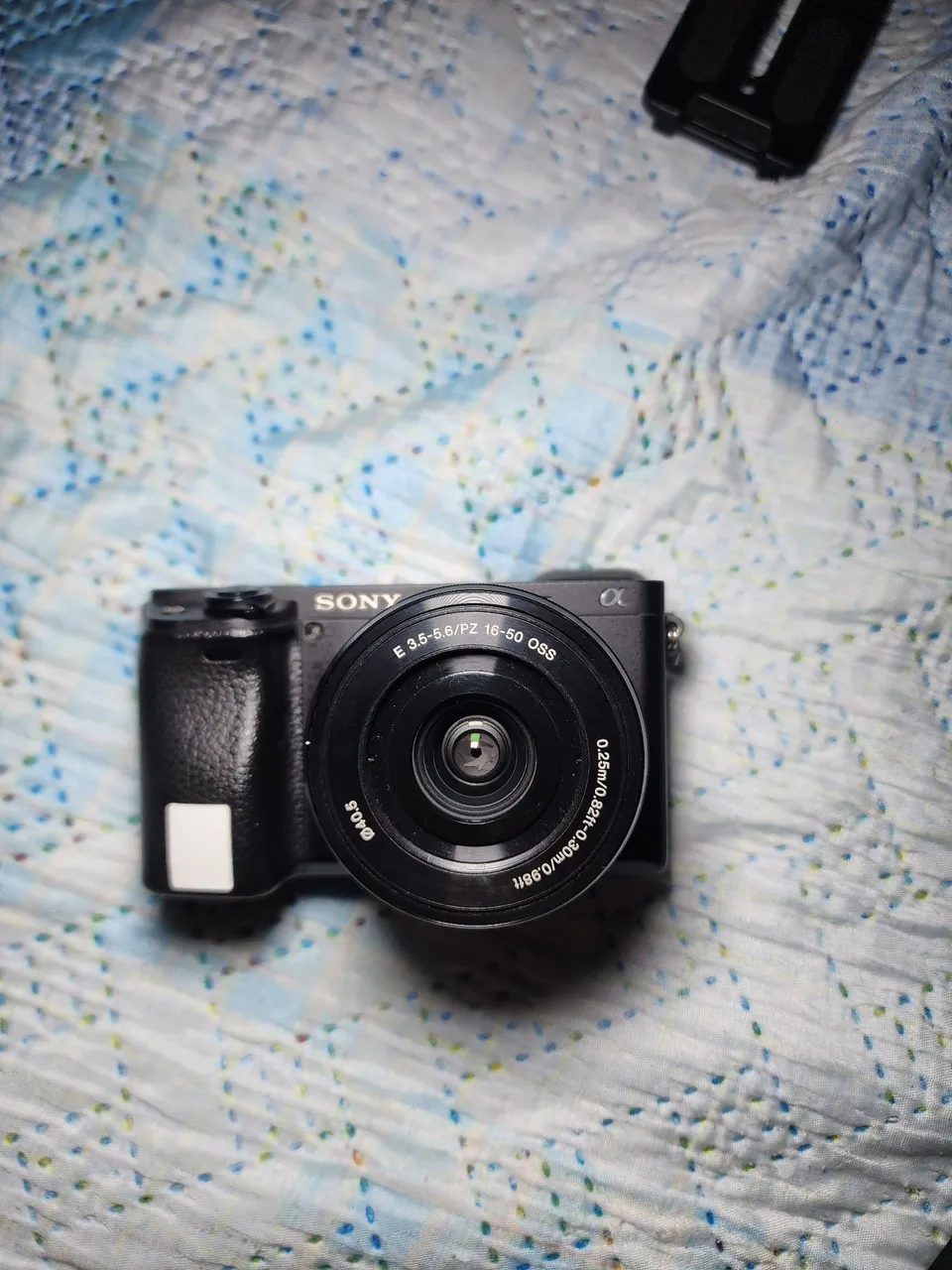 Kit de Câmera Sony a6400 (seminova)+ lente 16-50mm + Microfone (synco g2c)