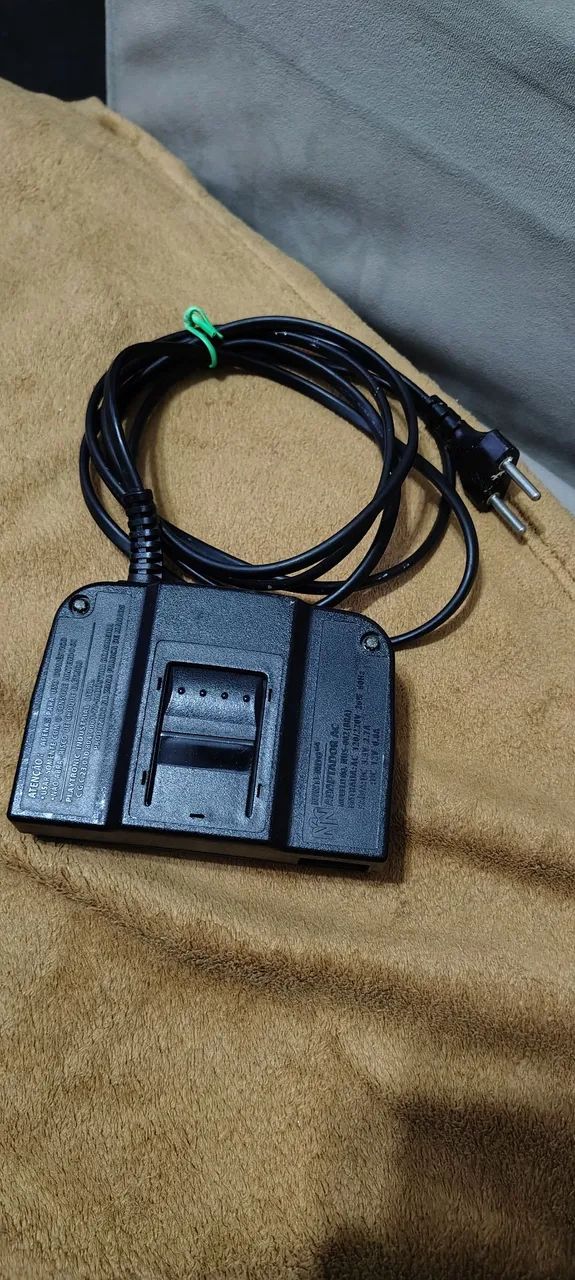 Fonte de Nintendo 64 120v a220v