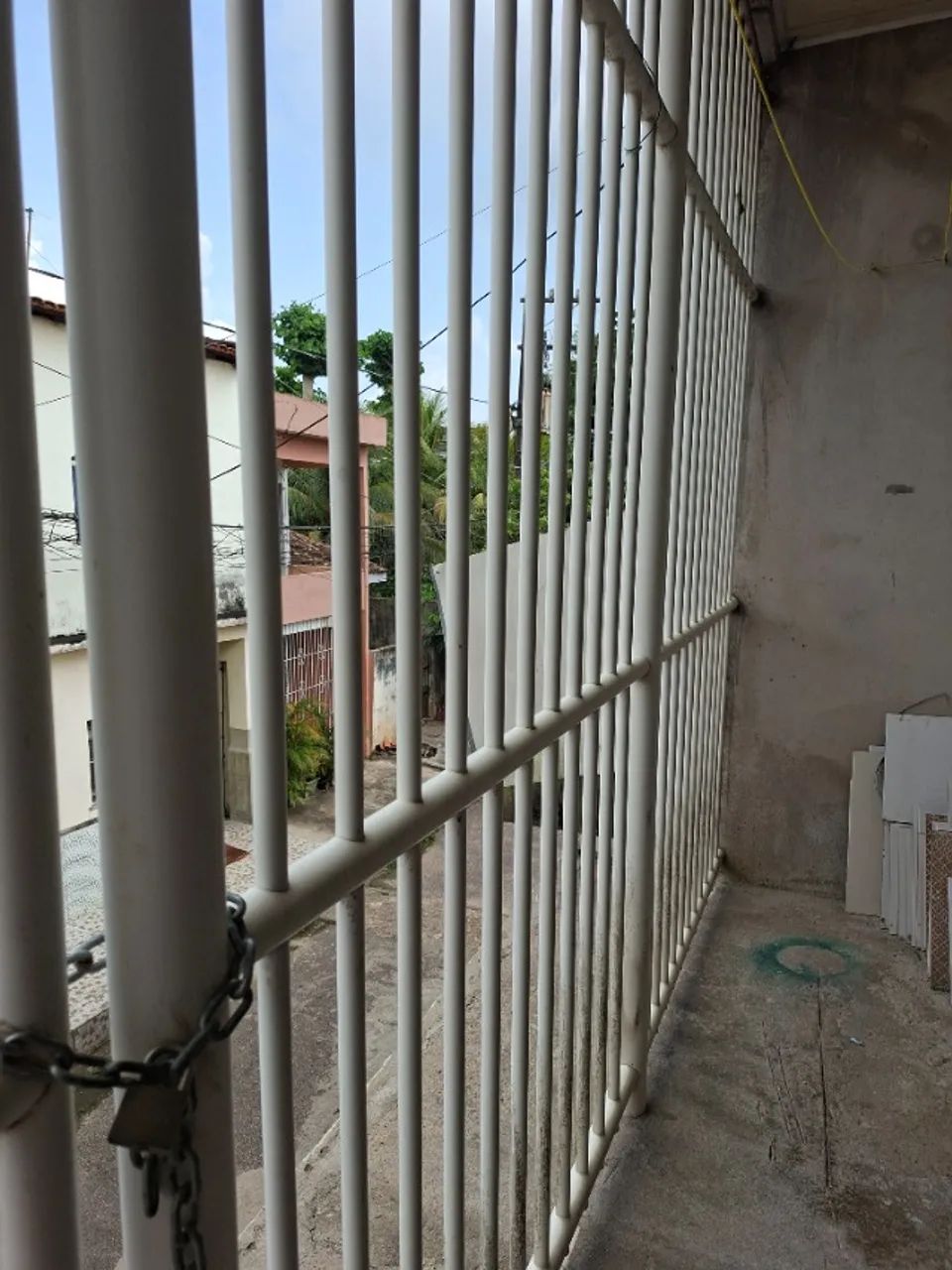 Grades em pvc para entrada de garagem e frente - Comércio e indústria ...