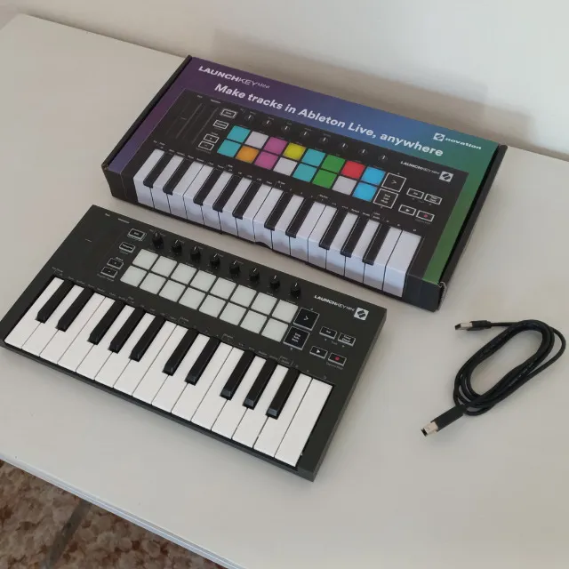Controlador Novation Launchkey Mini mk3