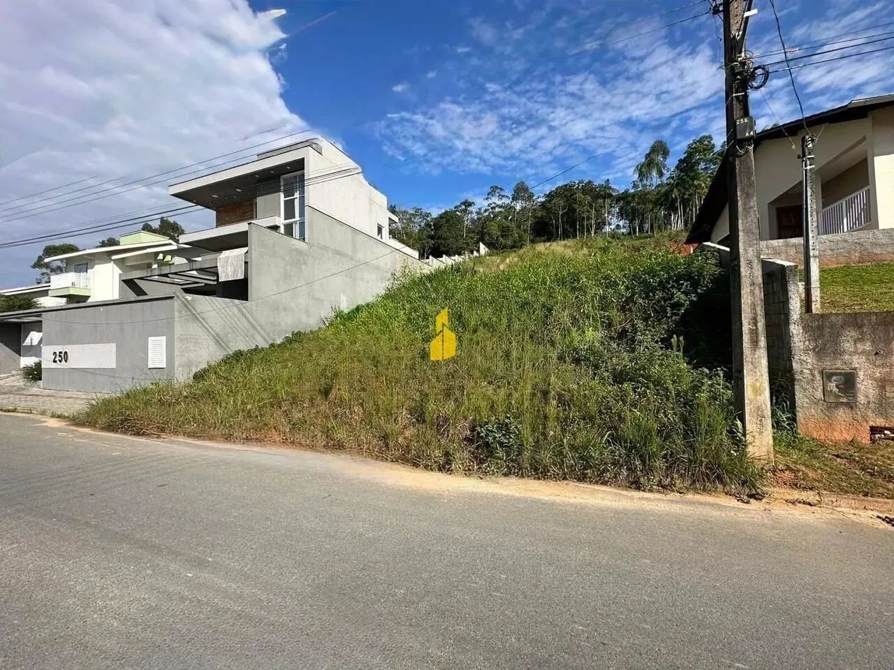 Terreno Amplo à venda em Timbó (Bairro das Nações)