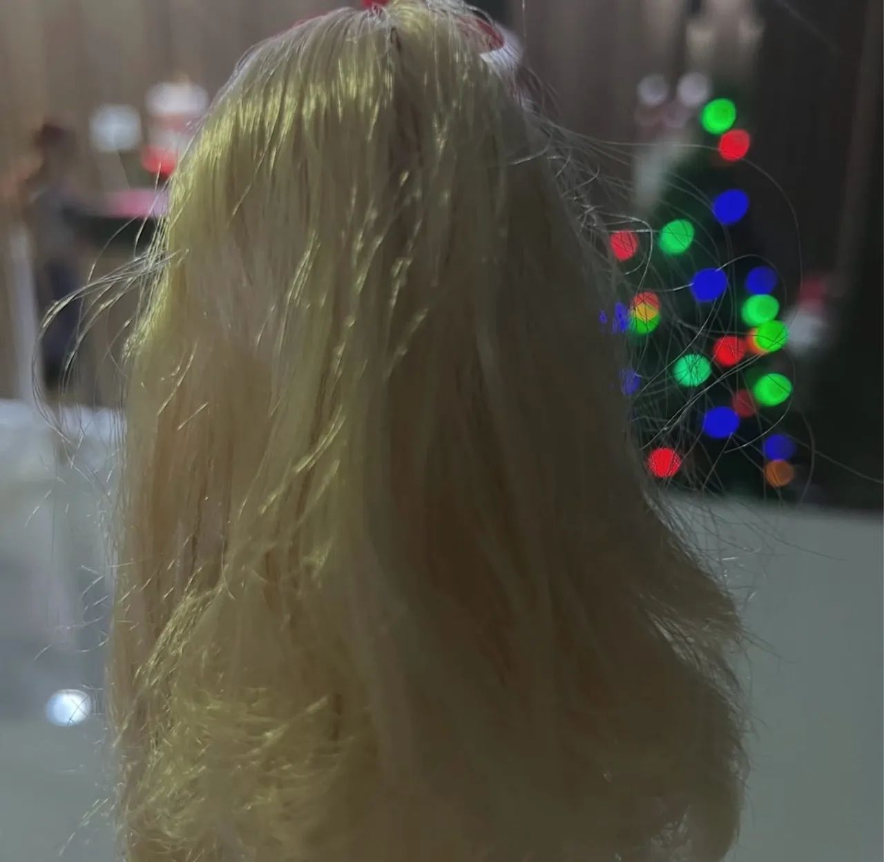 Barbie com óculos estilosos - Foto 4