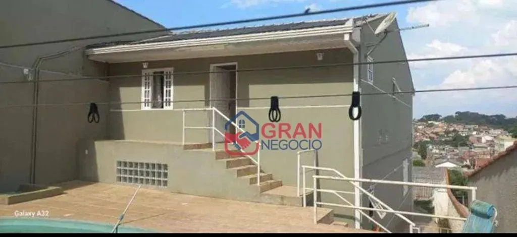 Sobrado à venda em Colombo