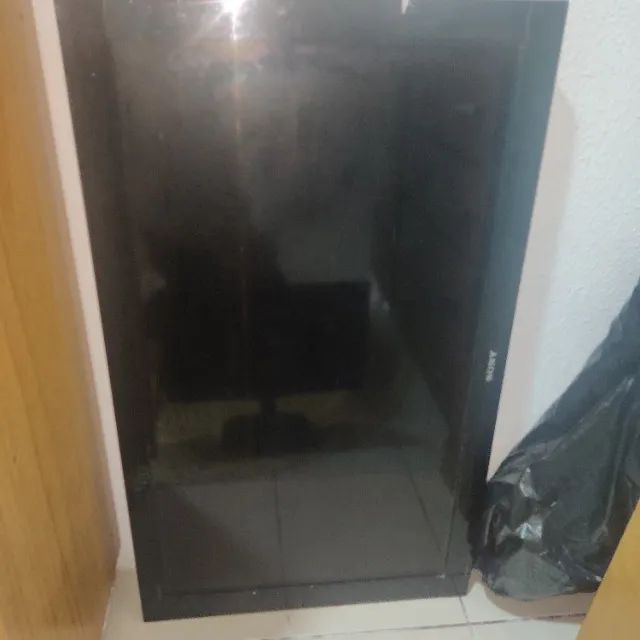 TV Sony 40" e monitor LG 18,5"