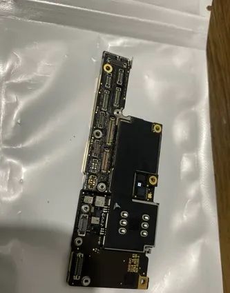 Placa Mãe iPhone XS Sucata Para Retirada De Peças