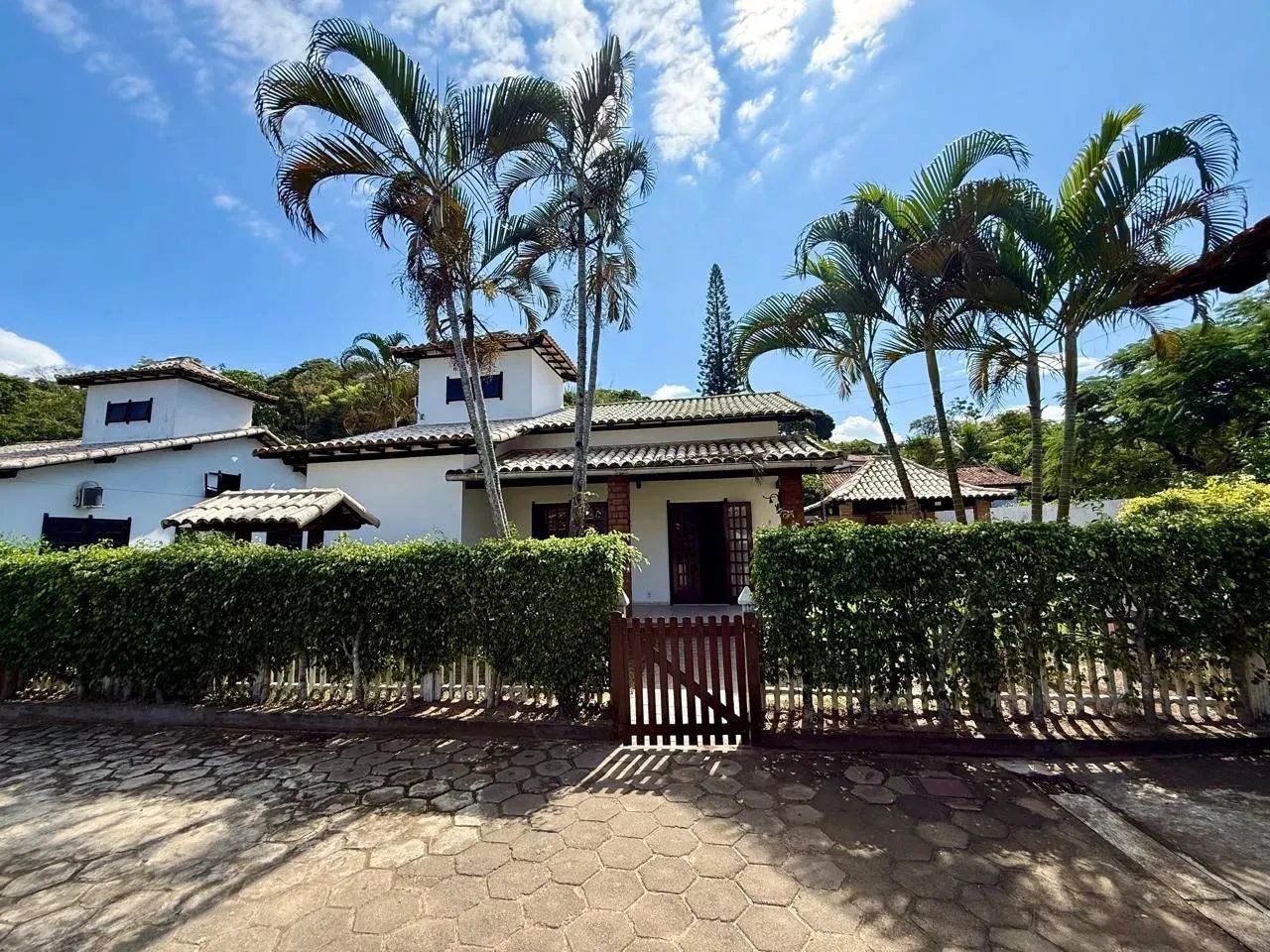 Casa para Venda em Saquarema, Leigos, 3 dormitórios, 1 suíte, 2 banheiros, 1 vaga