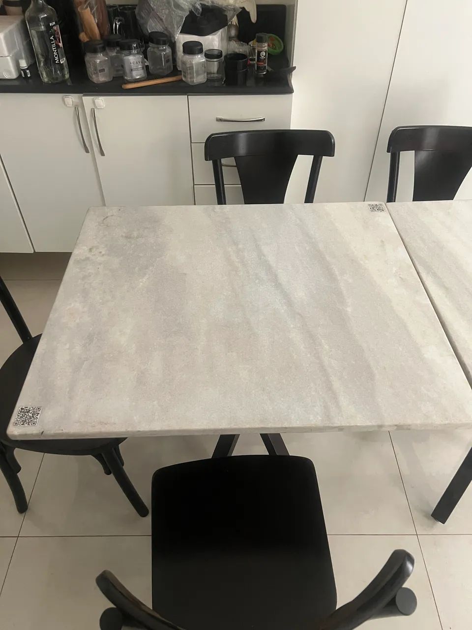 Tampo de mesa em granito branco