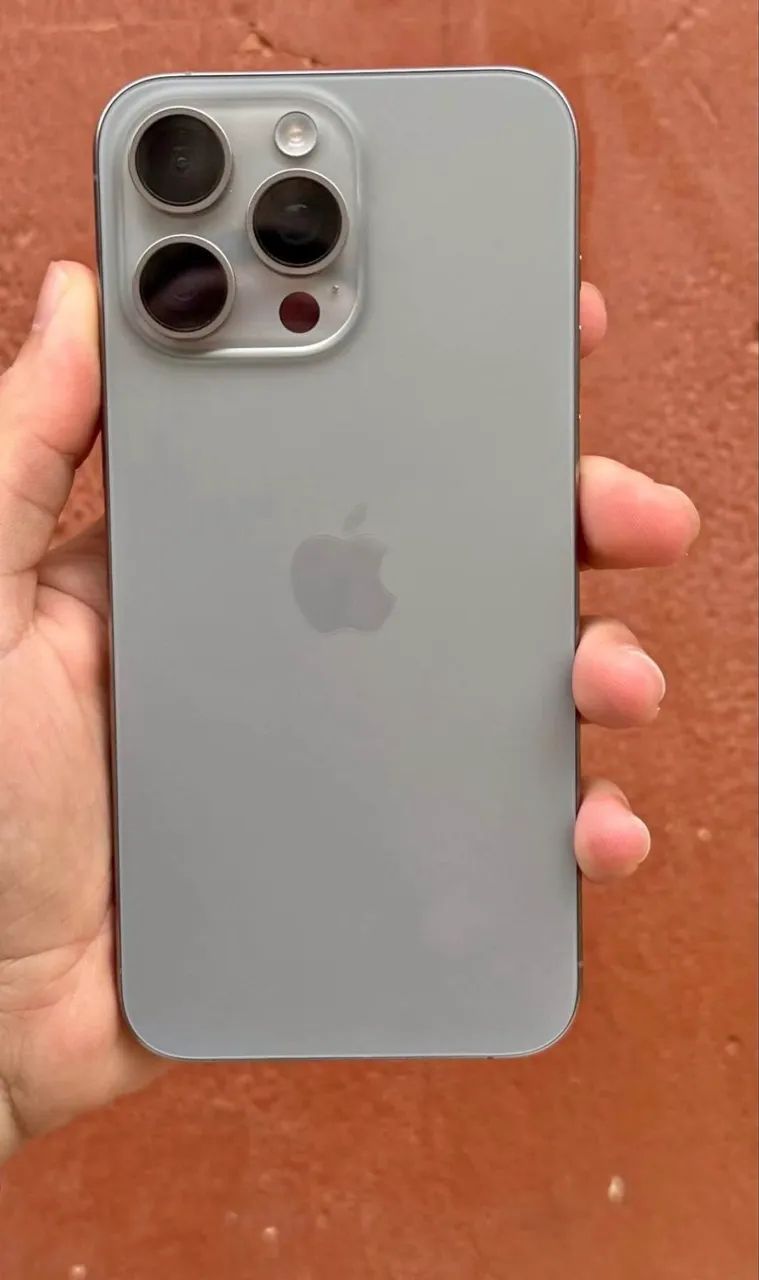 iPhone 15 Pro Max 256 gb cinza natural - Celulares e Smartphones