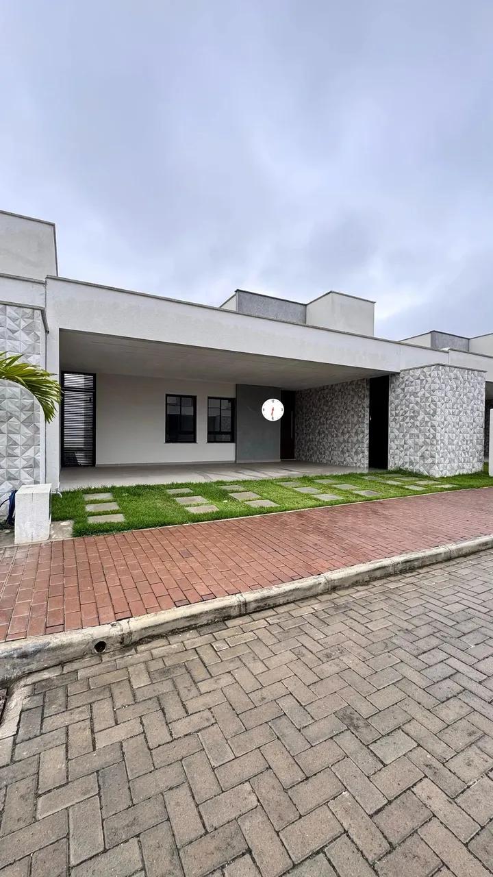 Alugo casa de 3/4 quartos no sim condomínio Trend