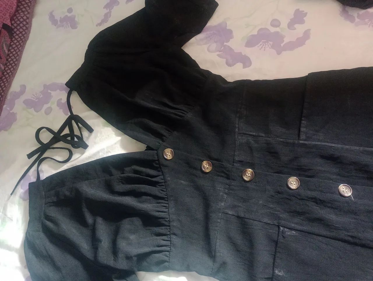 Vestido preto  lindo veste 38 /40 - Foto 3