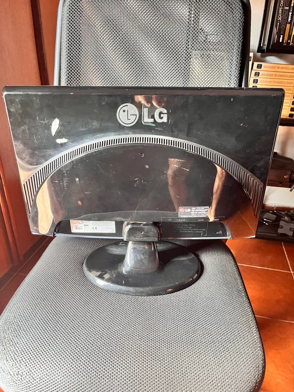 Monitor Lg Flatron 21,5 Polegadas W2253v  - Foto 3