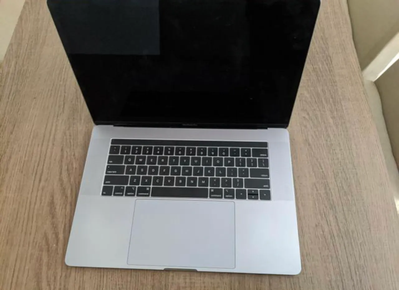 macbook pro 15 2016