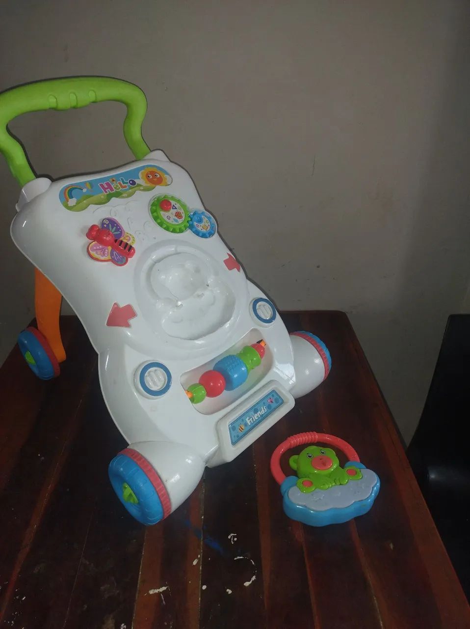 Andador empurrador infantil musical. - Foto 3