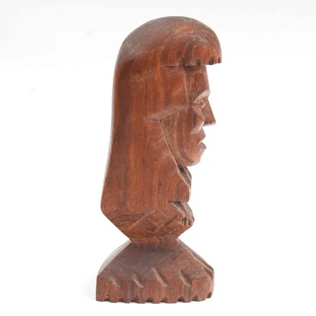 Escultura de madeira nobre entalhada á mão representando Cabeça do Indio *Descrição - Foto 4