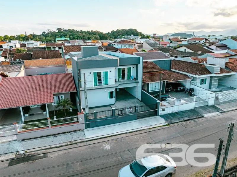 Casa | Joinville | Adhemar Garcia