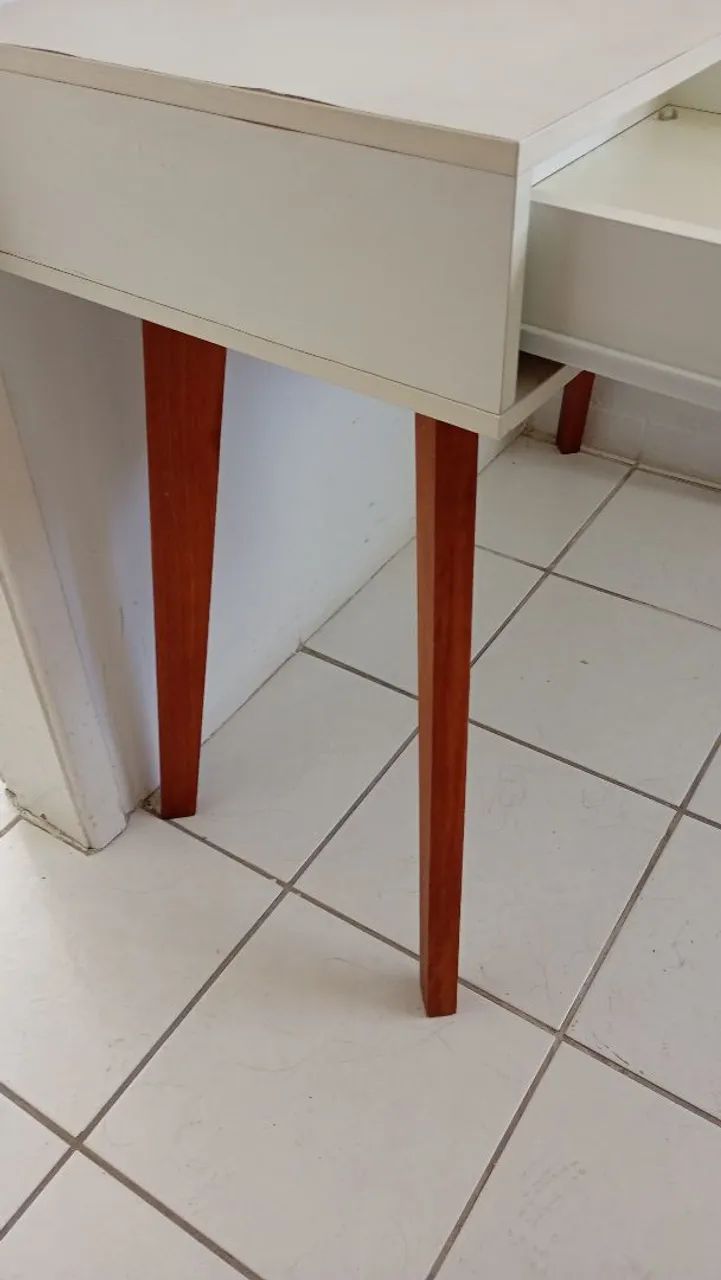 Escrivaninha com gaveta - Foto 3