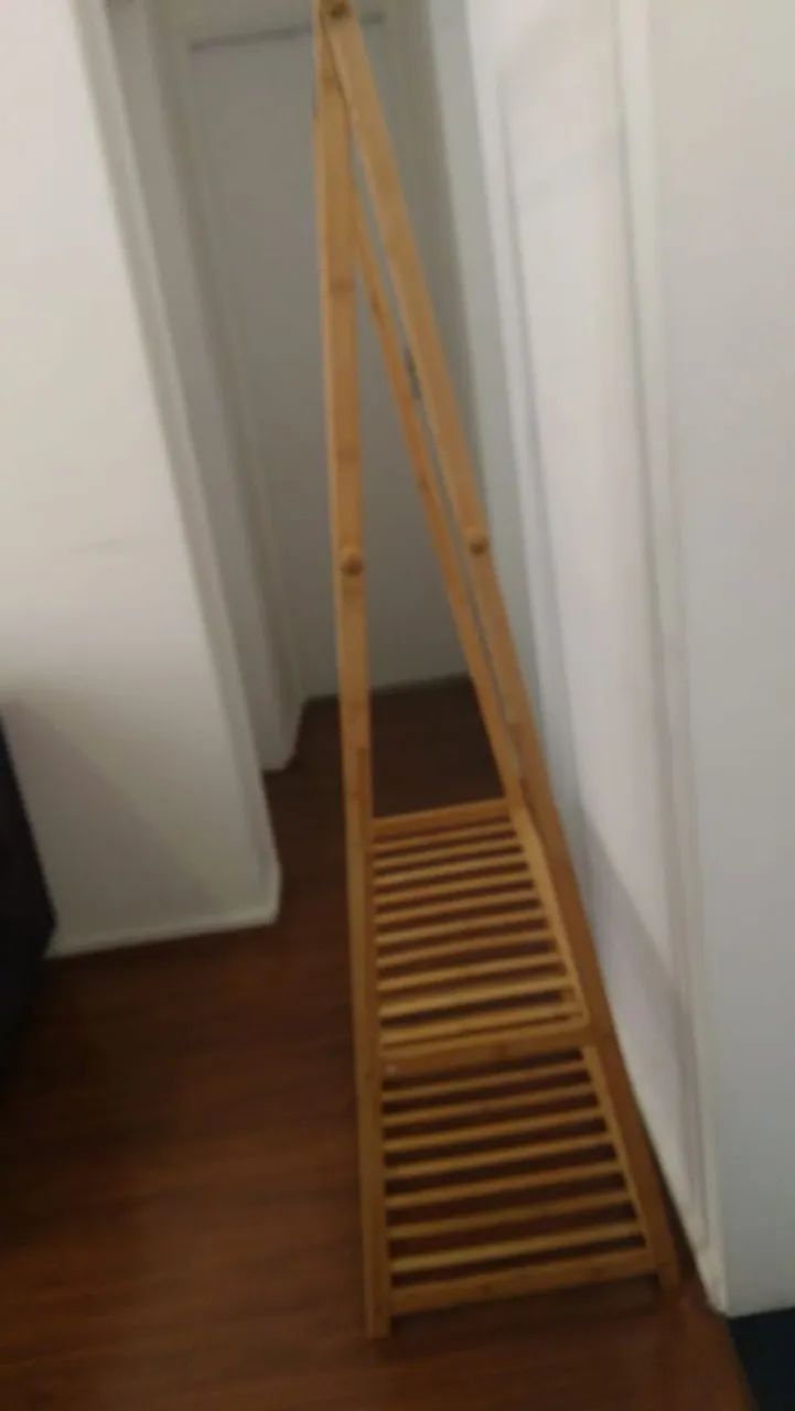 Arara de Roupa em Bambu - Design Moderno - Foto 3