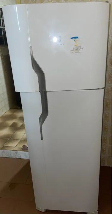 Geladeira/Refrigerador Electrolux Cycle Defrost Duplex Branco 260L DC35A - Foto 5
