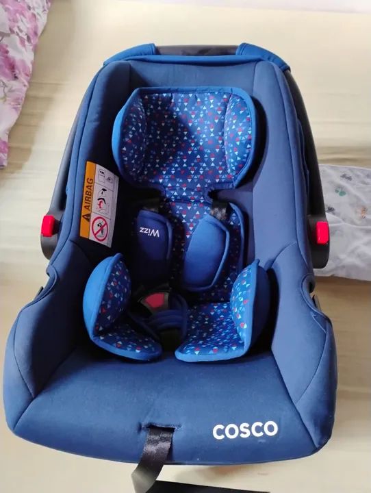 Cadeirinha de bebê conforto Cosco Wizz