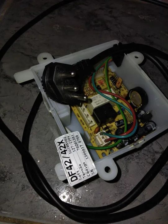 Placa Eletrônica Geladeira da geladeira Electrolux modelo DF 42/42X novíssima RS120.00 - Foto 2