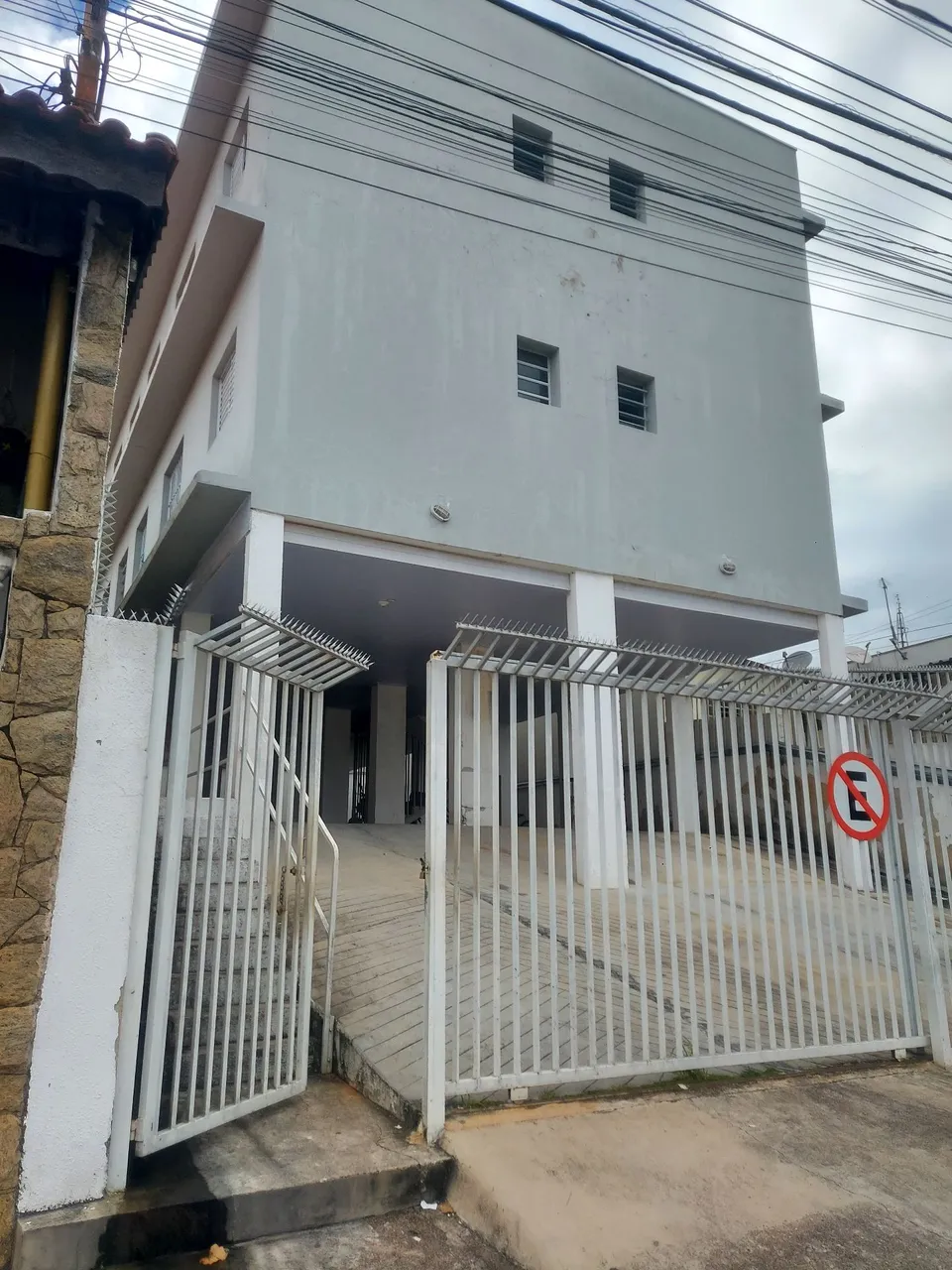 Linda Kitnet na Vl. Maringá a 10 minutos da 09.de.julho e Fac. Anchieta!