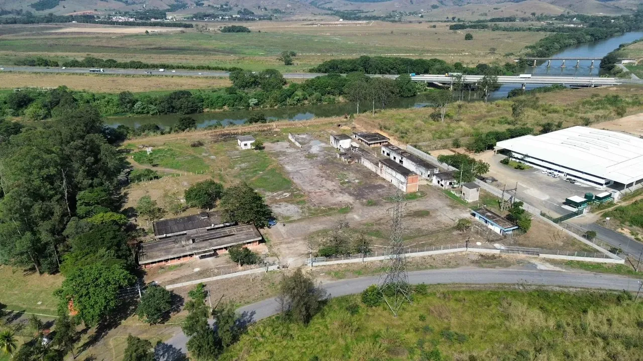 Imóvel para aluguel com 30.000 metros quadrados em Pólo Industrial - Resende - RJ