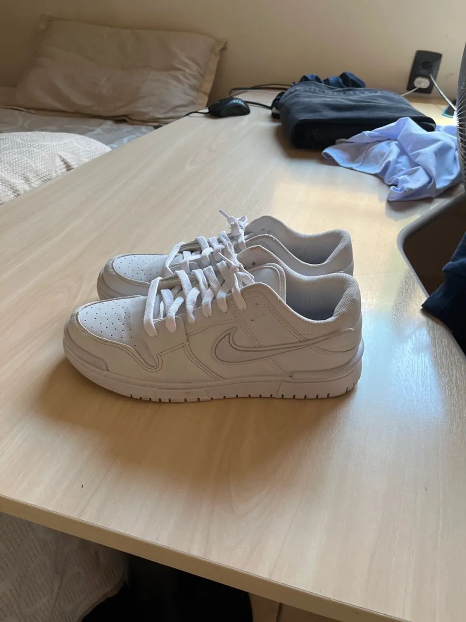 Tênis Nike Dunk Low Branco - Foto 2