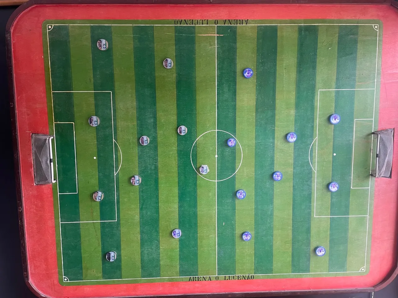 Jogo de mesa futebol de botão vintage