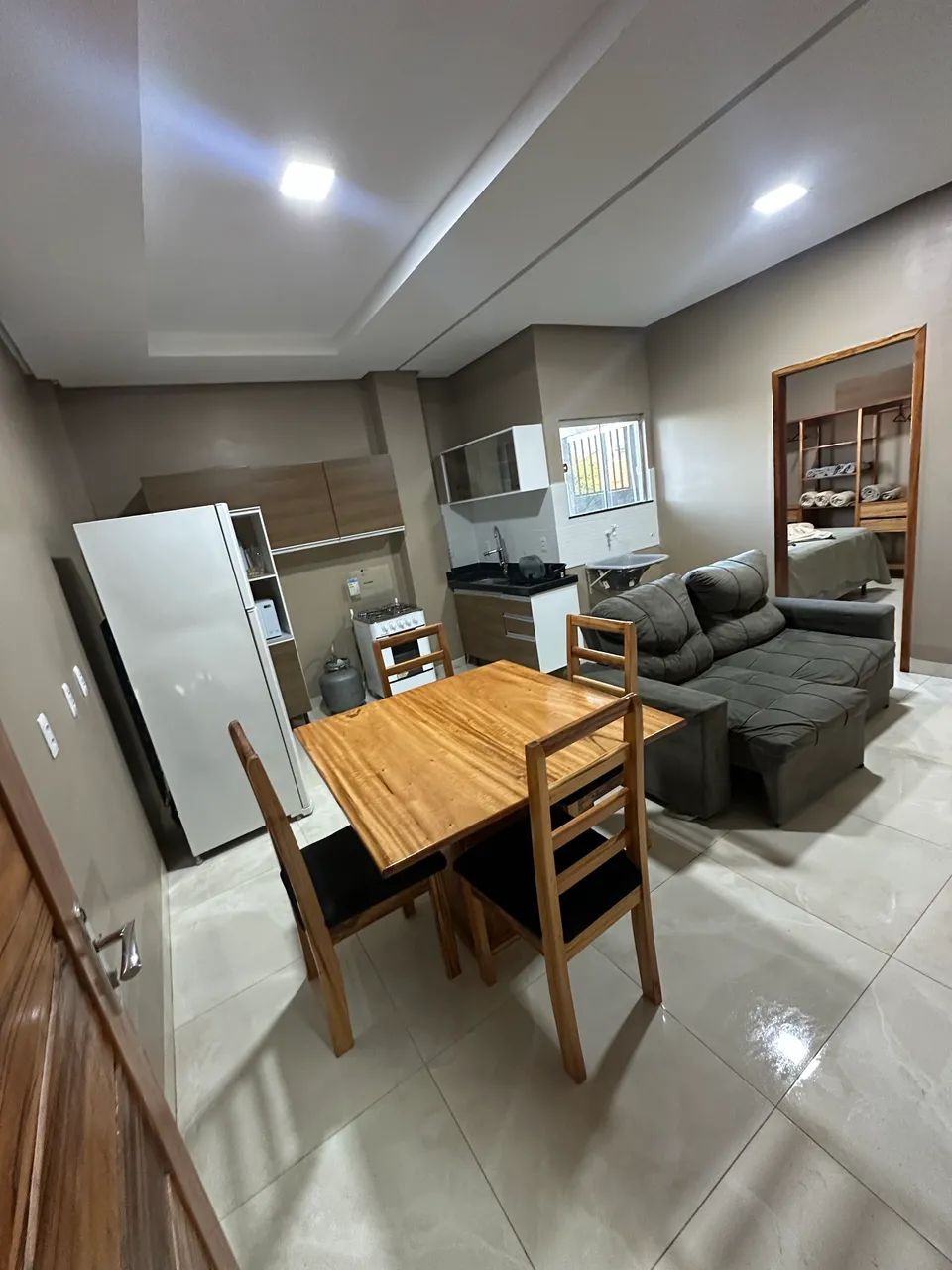 ALUGO APTO POR TEMPORADA - LOCALIZAÇÃO CENTRAL PERTO DE TUDO - Foto 10