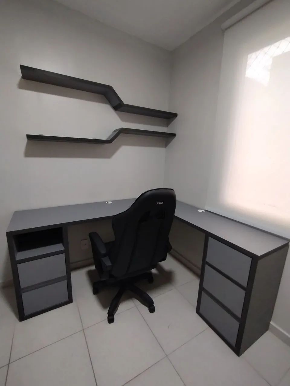 Mesa Gamer em L com Gaveta