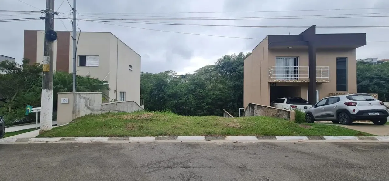Terreno em Condomínio para Venda em Santana de Parnaíba, Suru