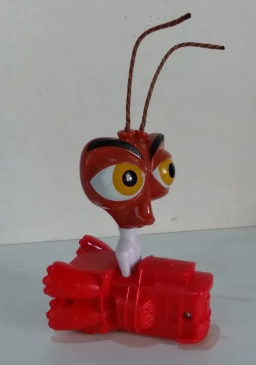 Boneco Dr. Barata de "Monstros VS Aliens" - Foto 4