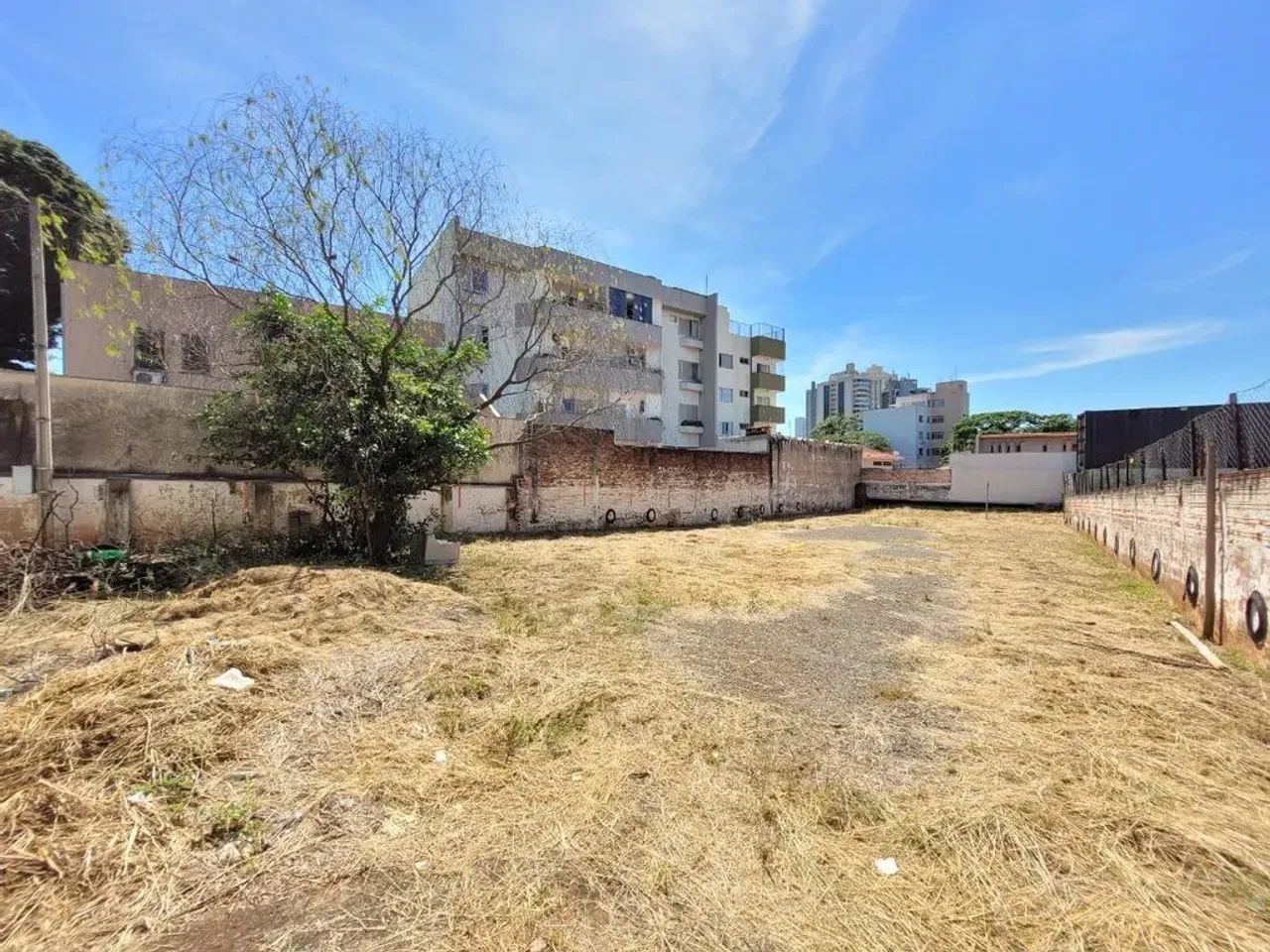 Terreno para alugar em Maringá, Zona 04, com 600 m² - Foto 2