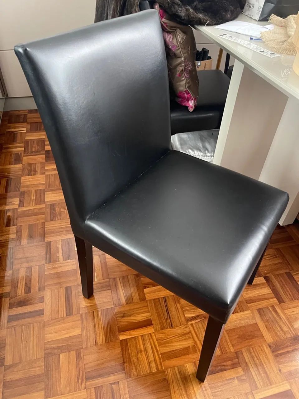 4 CADEIRAS JANTAR COURO